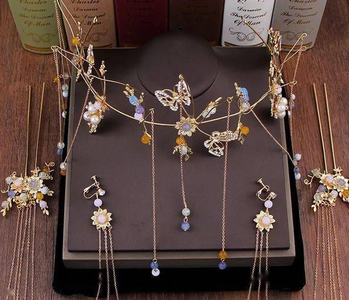 耳环|九大色系绝美汉服！一套完整的汉服，还得用这些来搭配！