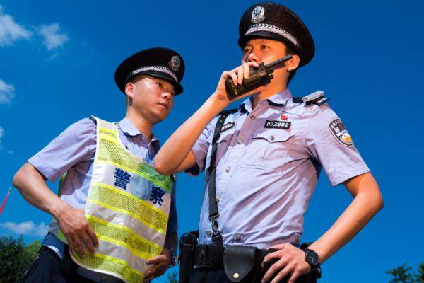 @iPhone|@iPhone12，蓝色，还是我们专业