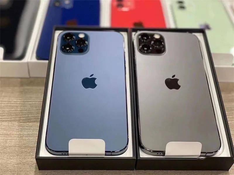 网友|iPhone 12蓝色冲上热搜第一！网友吵翻了