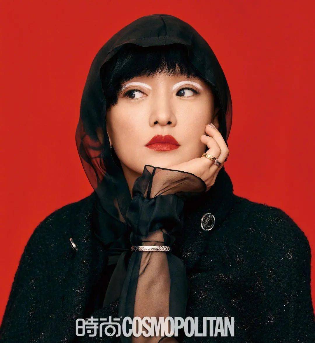 岁月|擦个口红就美出圈,这才是岁月不败的美人!