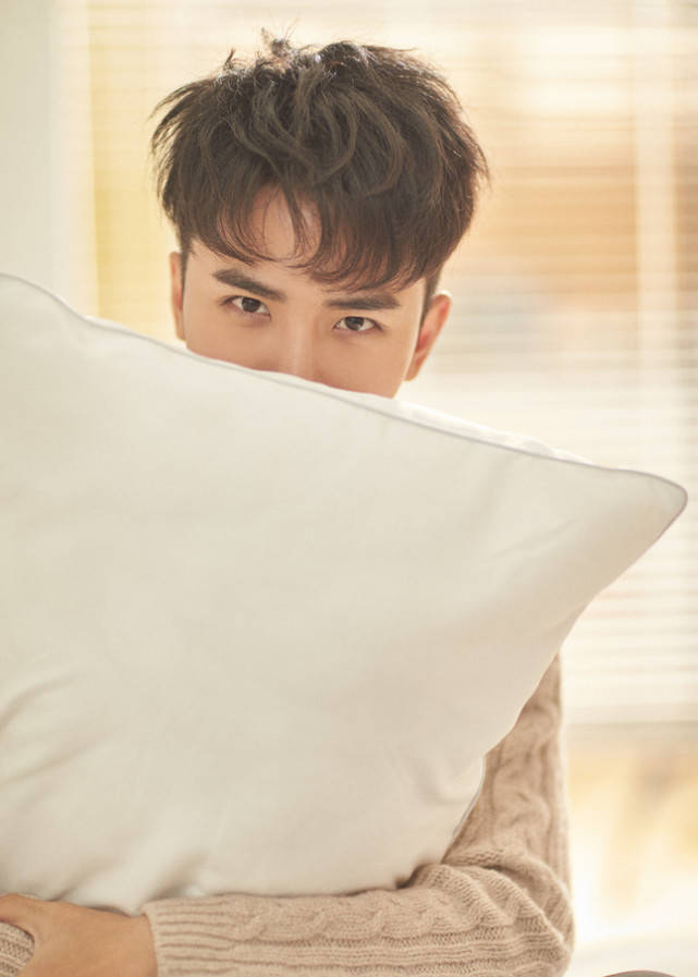 大片|吴希泽生日大片释出一日居家男友轻熟上线