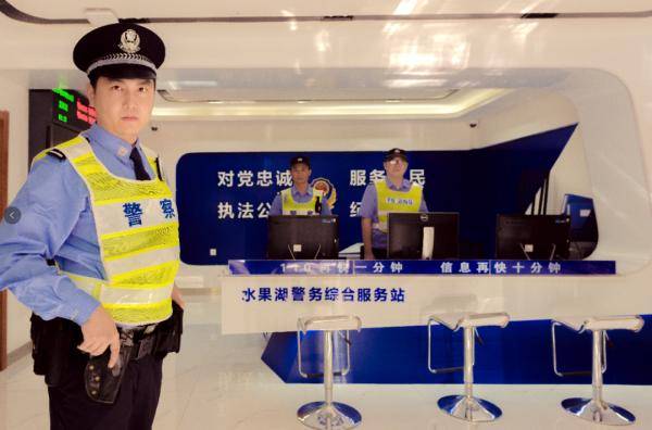 @iPhone|@iPhone12，蓝色，还是我们专业