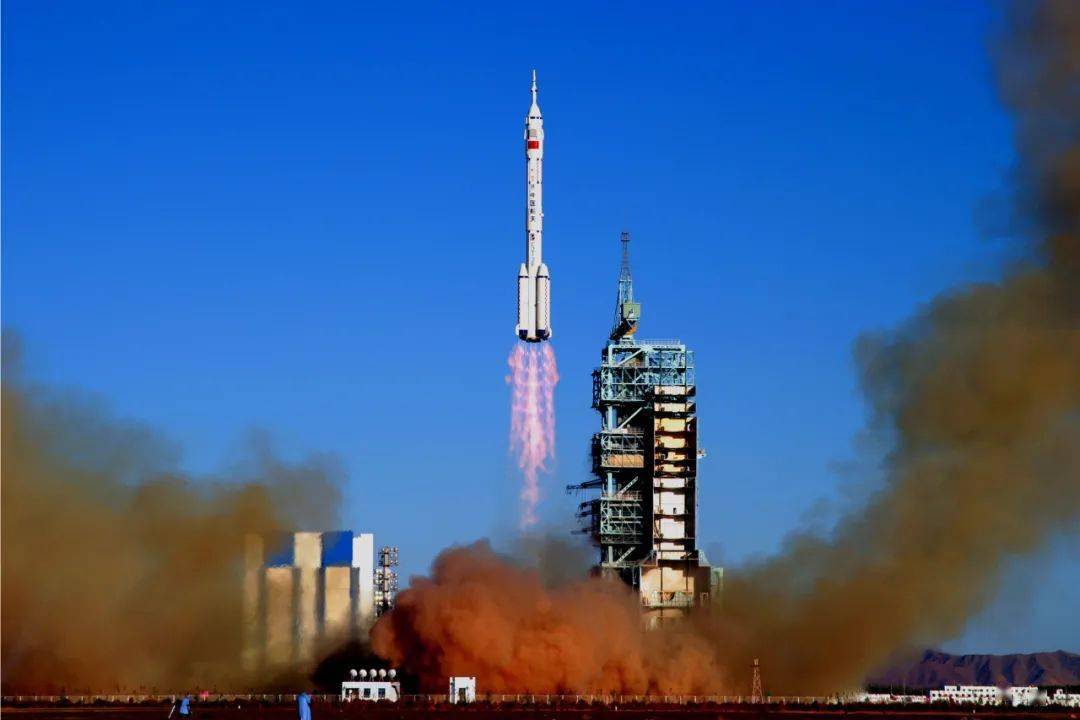 “嫦娥一号”从西nba赌注平台昌卫星发射中心发射升空后的11月26日中国第