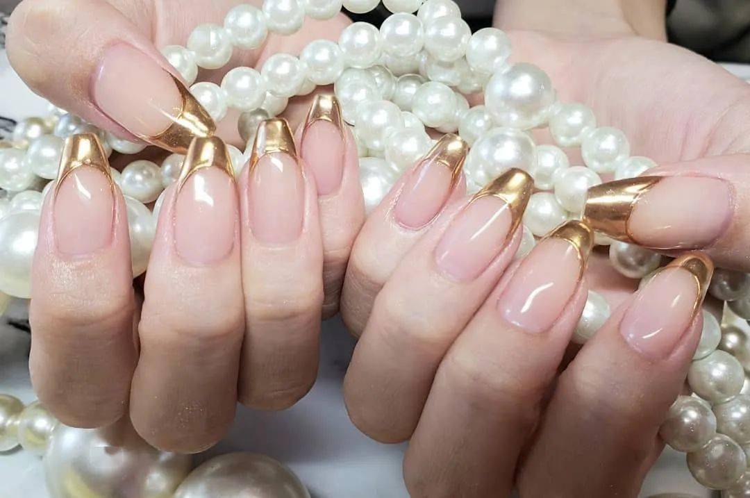 款式|每刻美丨两大流行款式的秋季美甲新鲜直达