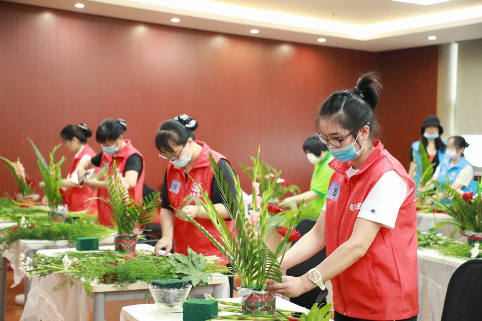 刘洋|硕士毕业从事船舶设计9年，她为何不顾父母反对辞职做月嫂？