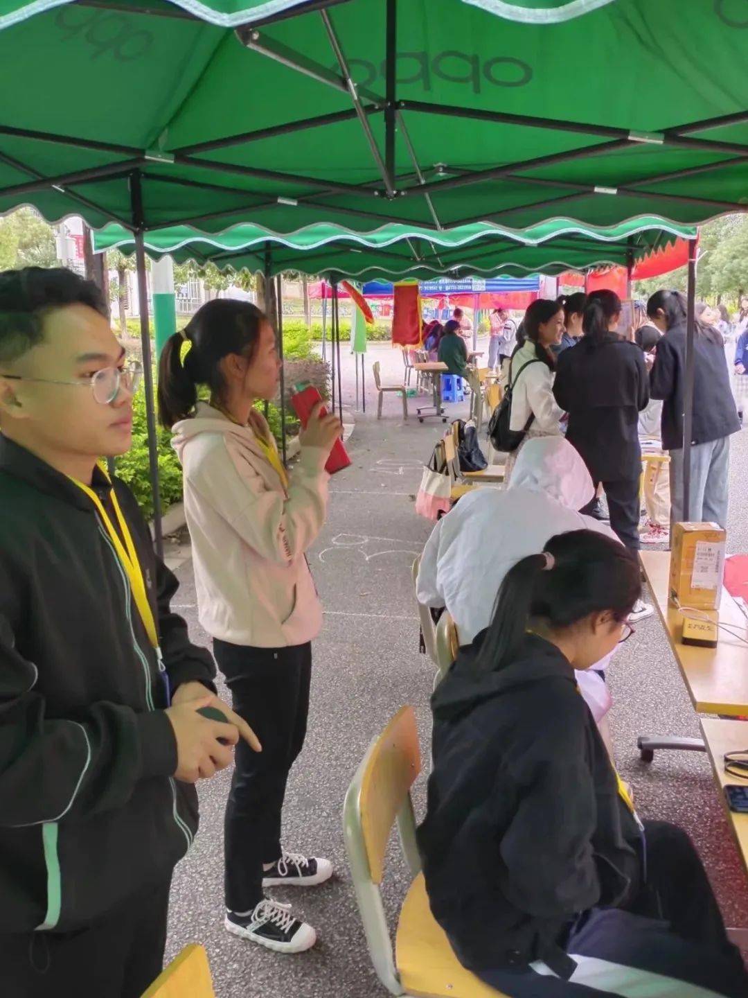 星空体育APP_
我校大学生电子科学技术协会开展电器义务维修运动(图2) 星空体育APP_
我校大学生电子科学技术协会开展电器义务维修运动(图2)