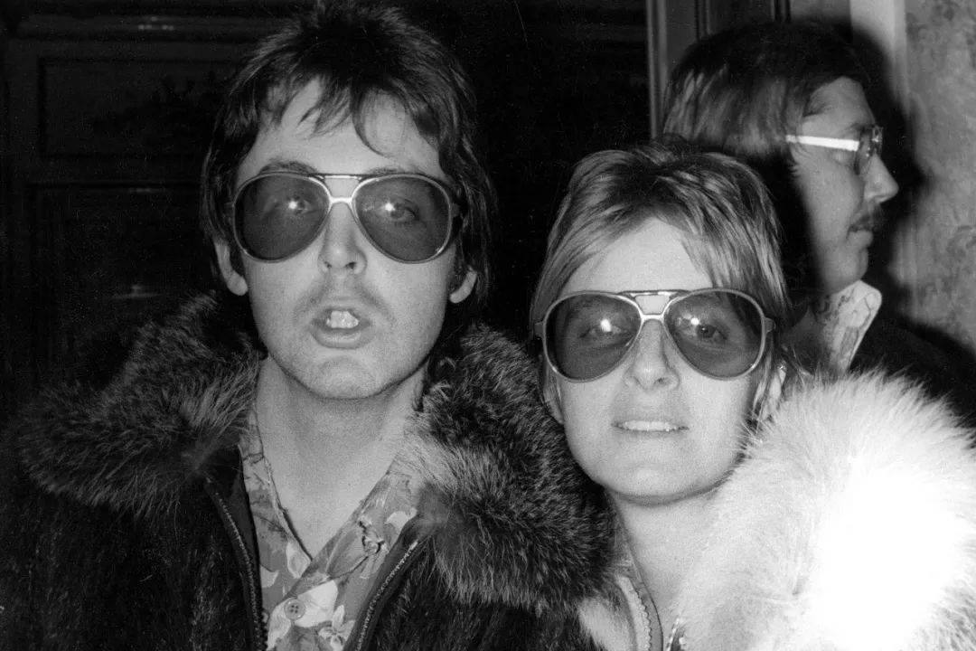 墨镜|为什么时尚绕不开飞行员？