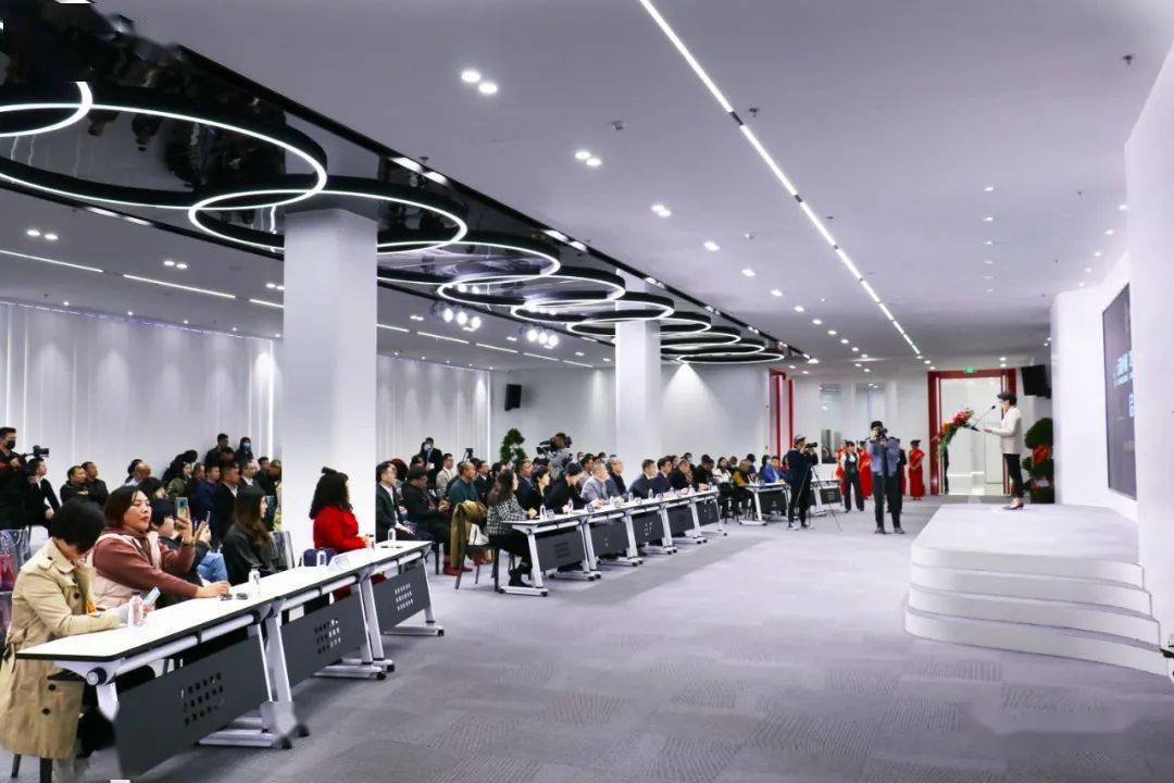 热点| 云裳小镇2020中国时装技术奖评选活动启动