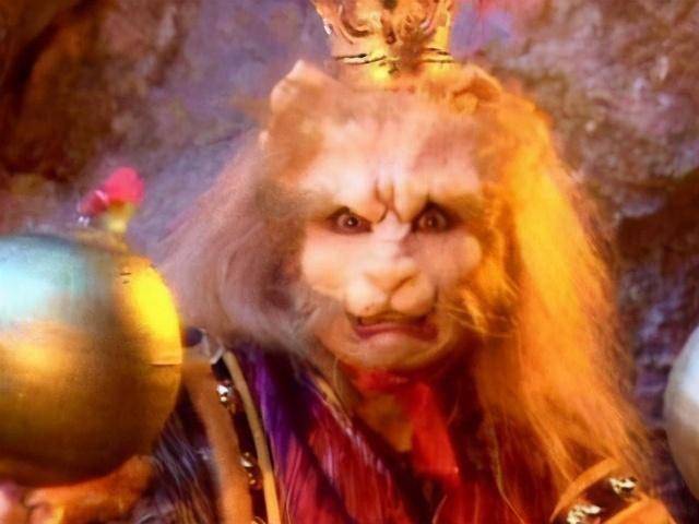 狮子|九头狮子为何连神仙也称他为圣？你看他主子权力有多大