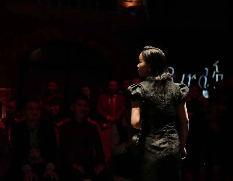 外滩|三江前浪推后浪！时尚浪潮在1844年开埠的老外滩，蜿蜒流转…