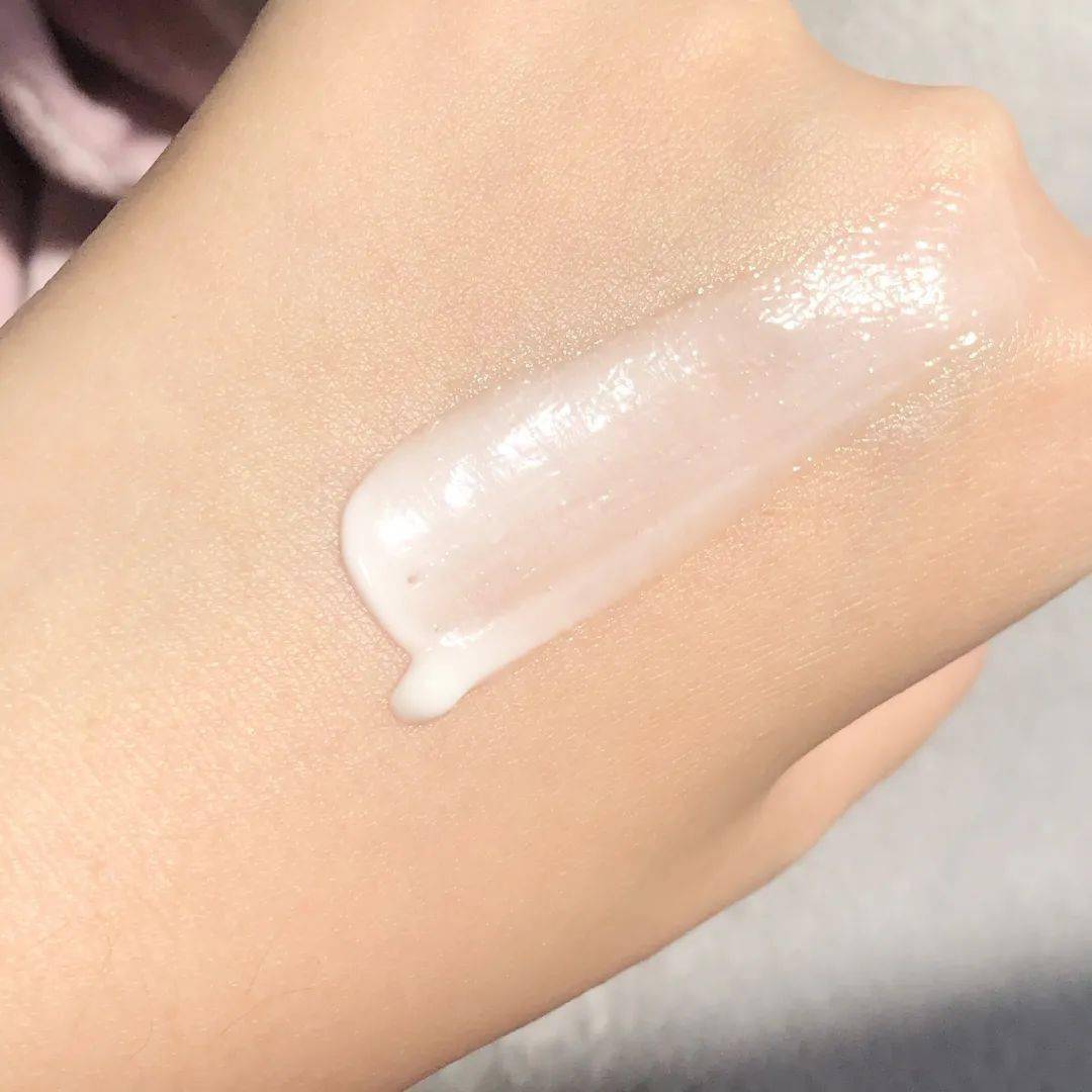 call|常年生活在0下20度！但这些极地女生的皮肤依然嫩到掐出水，都是这款芬兰国宝护肤品的功劳！李佳琦也在疯狂打call！