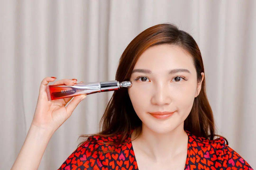 智商|捌种草 | 说眼霜都是智商税的，那是你还没遇到它！