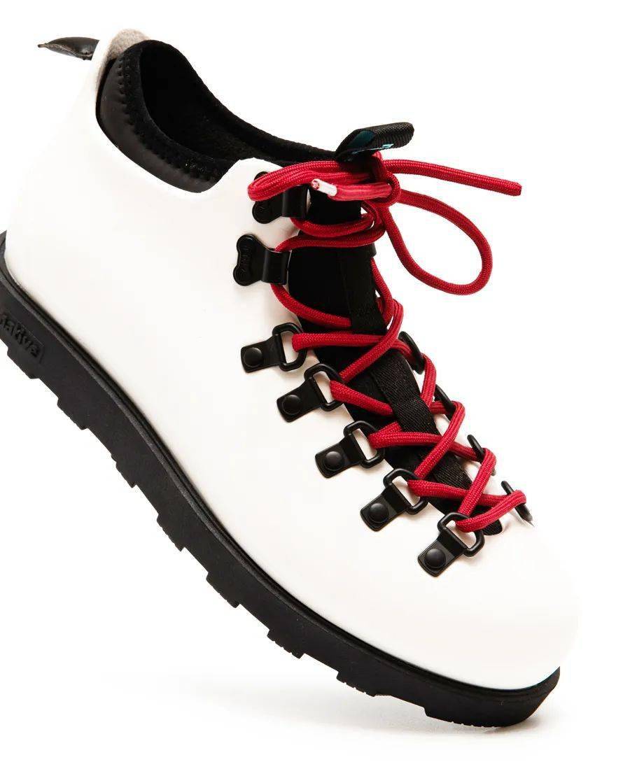 鞋子|好物推荐 | 来自加拿大的马丁靴，轻便保暖，不怕水，大人小孩一起穿！