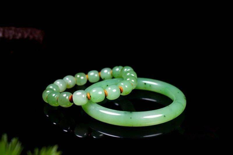 全无|5大奇葩手串:女人越戴越丑,不仅气质全无,还会阴阳失调!