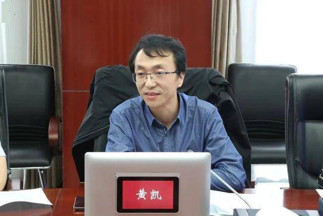 中国法学会环境资源法学研究会会长清华大学法学院双聘教授吕忠梅作为