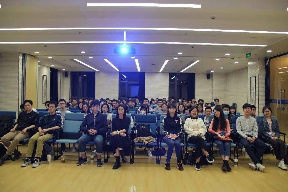 活动回顾| 以梦为马，不负韶华——华山医院20级科硕班新老生交流