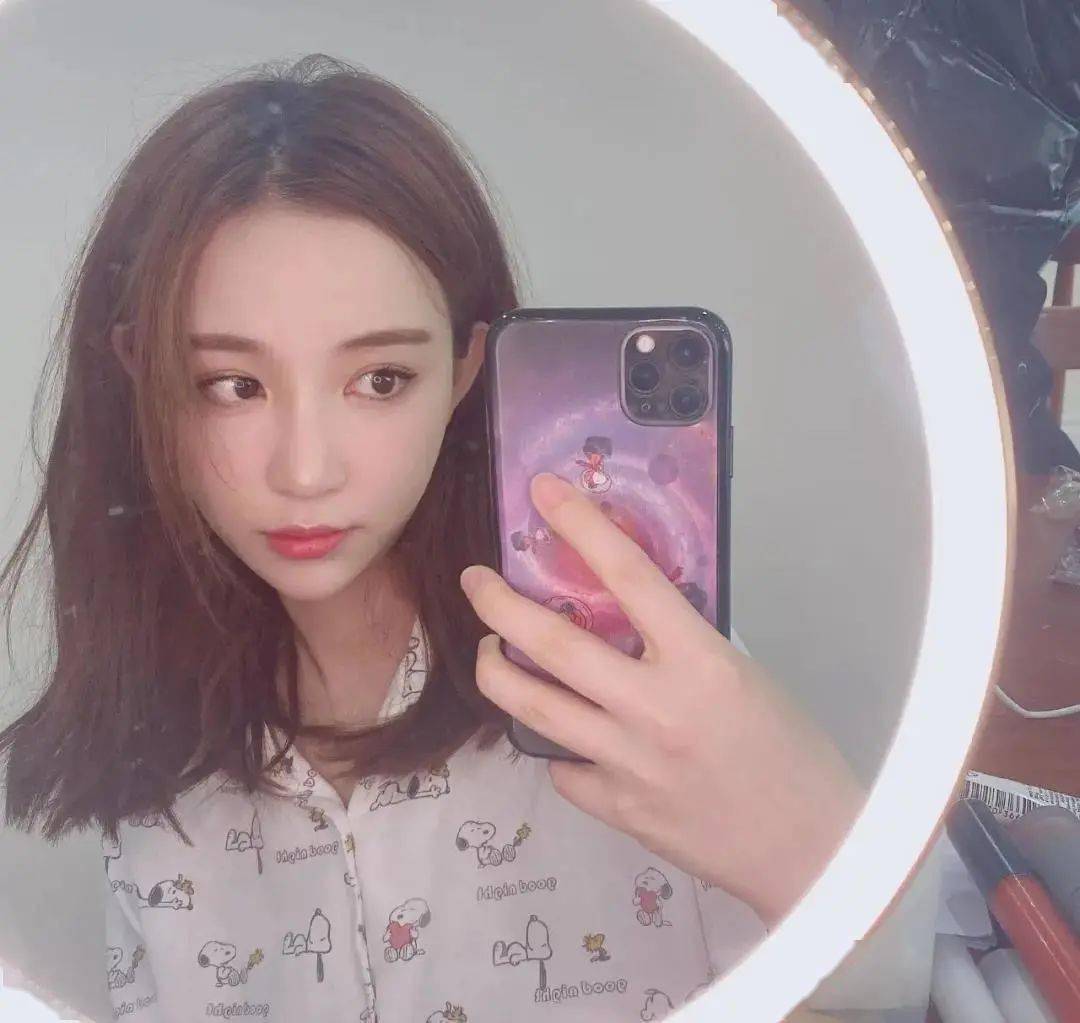 直播|李佳琦薇娅一夜卖70亿？雪莉趁机下场内涵却反被全网嘲？