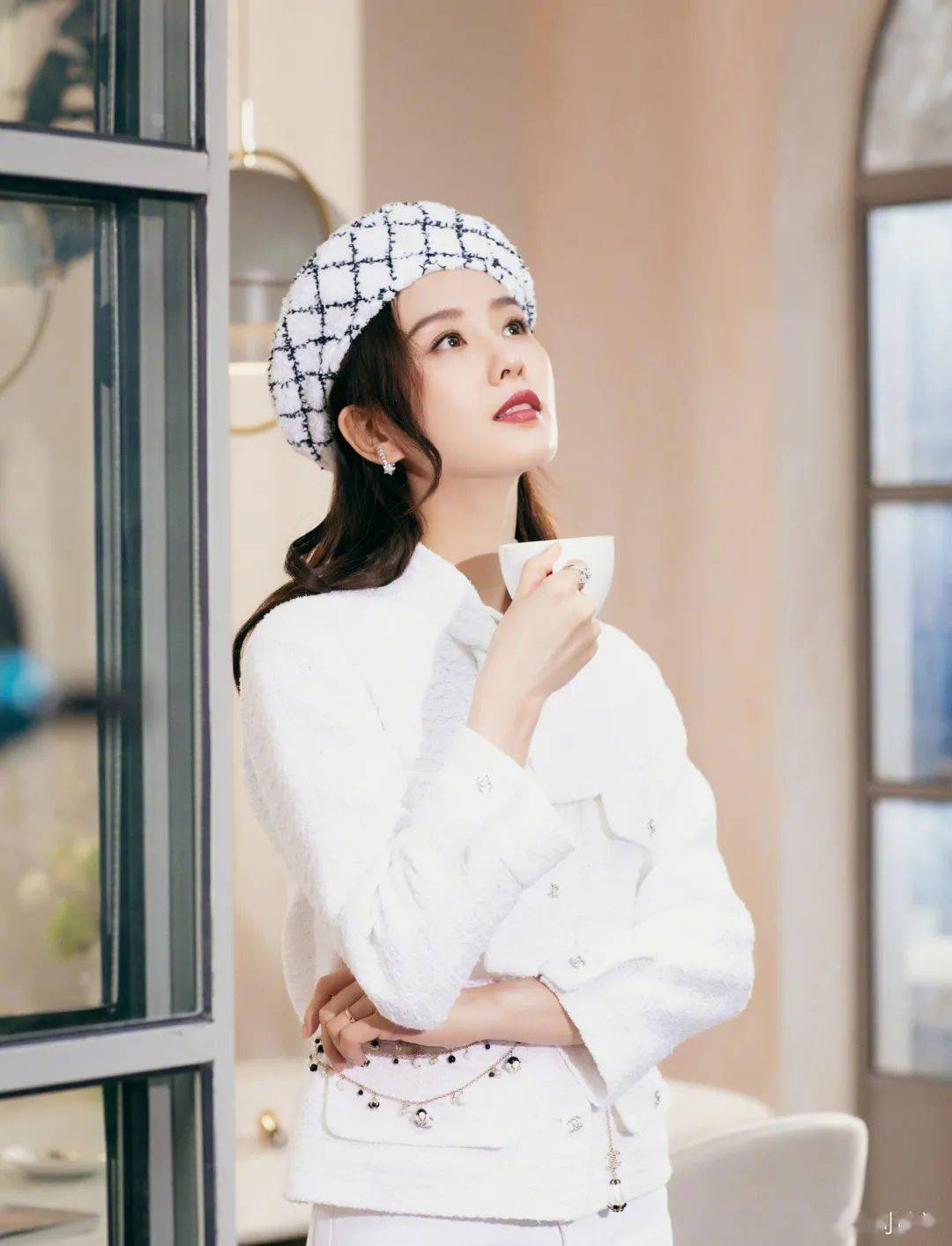 感觉|刘诗诗、宋茜都在画的秋冬暖阳妆，谁不爱呢？