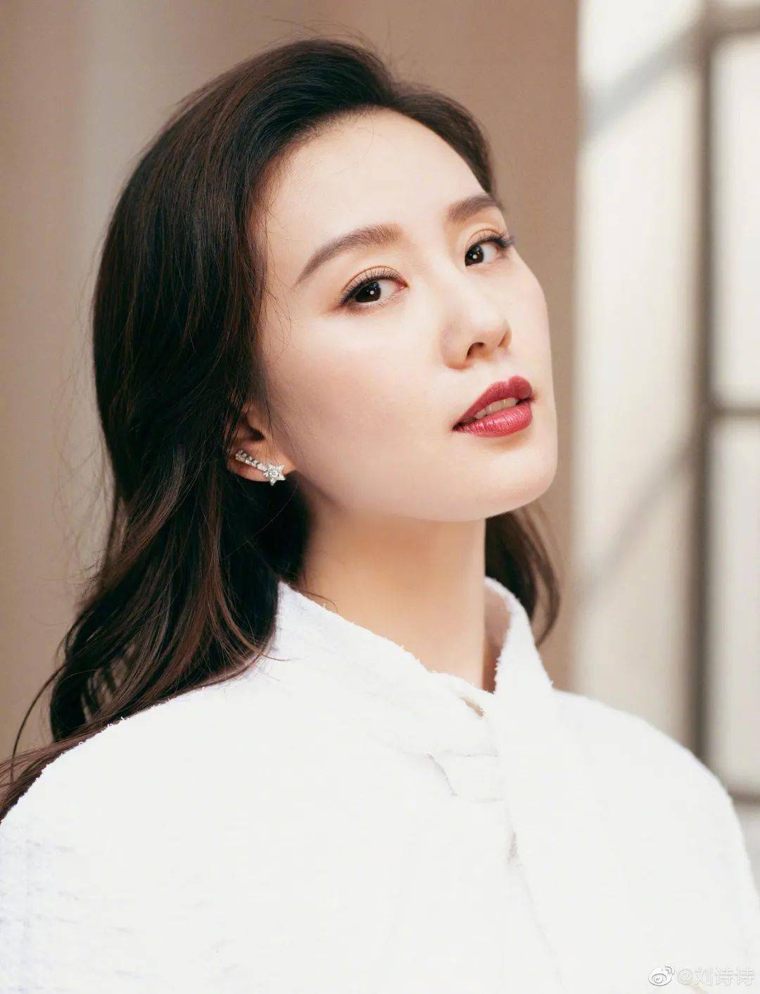 感觉|刘诗诗、宋茜都在画的秋冬暖阳妆，谁不爱呢？