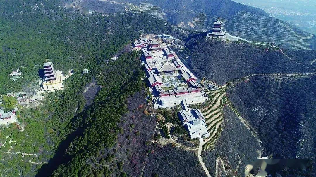 太原龙泉寺地宫金棺打开,锦囊里有32颗舍利子!