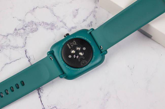 �����˵ĳ����˶��ֱ�����Amazfit Pop�����ֱ���������