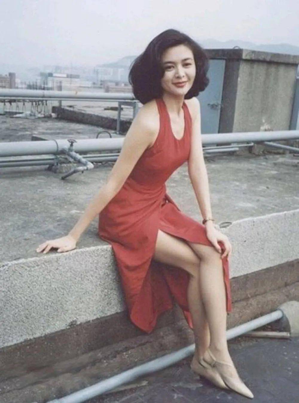 短发|倪妮的新发型太美了！技术分析：什么样的人适合港风短发？