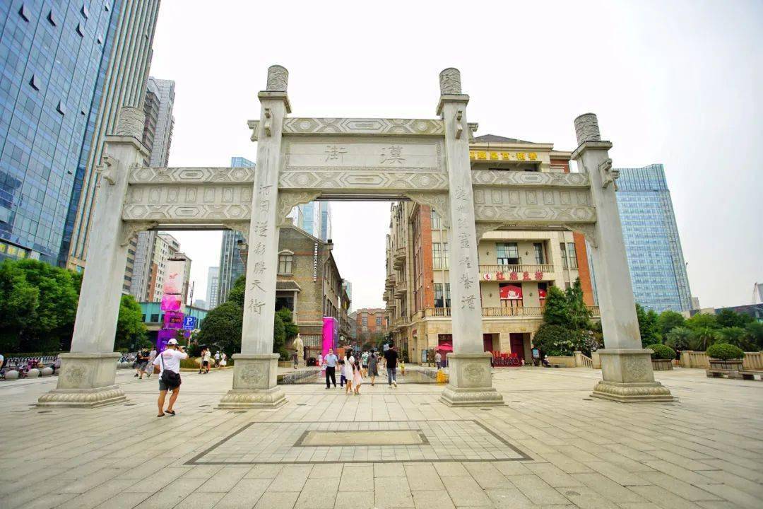 武汉  楚河汉街，假装在国外的最佳目的地_建筑群