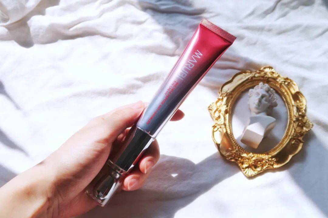 鱼尾纹|黑眼圈、肿眼泡、鱼尾纹，眼睛到底有多暴露年龄？