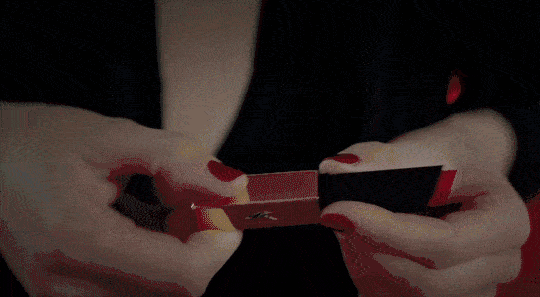 秋冬必|秋冬必买的YSL小金条，美到窒息，6折闭眼入