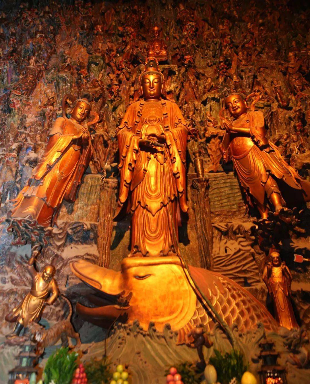 灵隐寺大雄宝殿海岛观音像