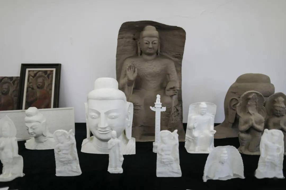 1个月50万张照片，千年云冈里的90后“扫”窟人