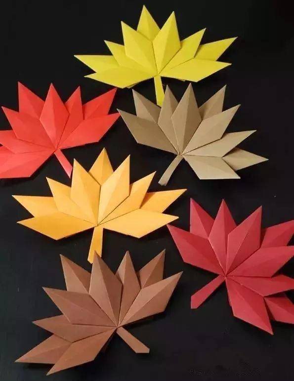 枫叶 1树叶是秋天环创和手工不可缺少的元素,小编收集了一组树叶折纸