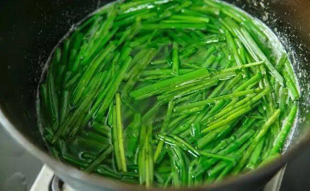 什么时间种小葱合适呢 dfbb5602f7394102960c8a338dc8ab69.jpeg