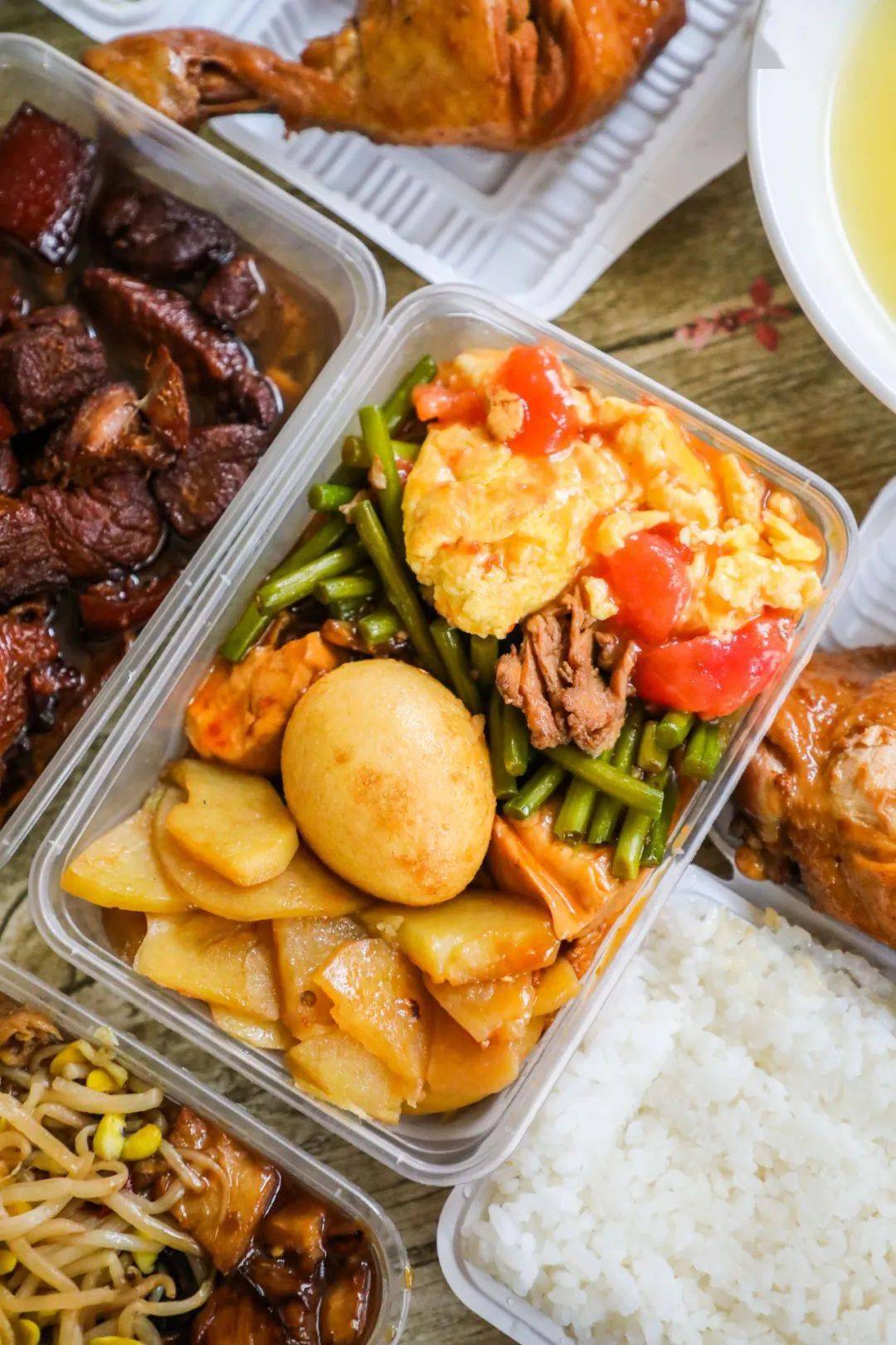 食堂人均_食堂饭菜图片(3)