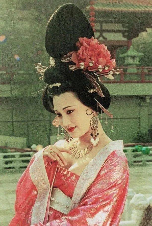 造型|谁来拯救越来越丑的古装剧？观众：中国电视剧，都被网红审美害惨了！