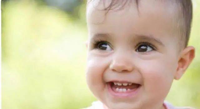 肌肤|嫩到掐出水！用一次比敷100片面膜还白润，10分钟感受女星同款水光肌！