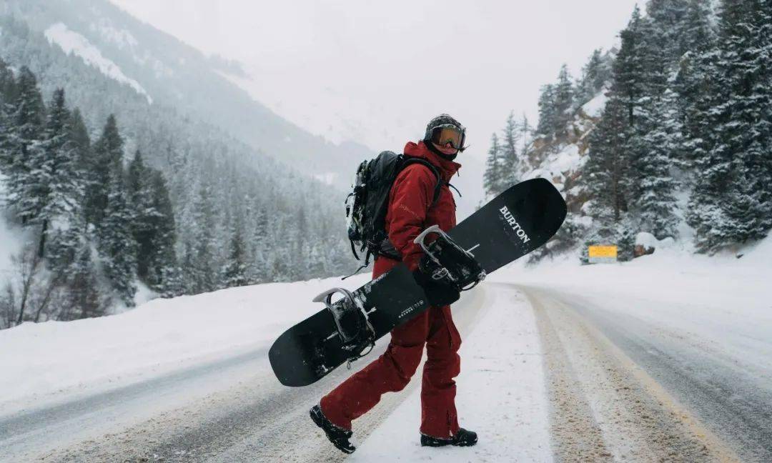 出圈|以滑雪装备起家的 BURTON，究竟靠什么频频出圈？