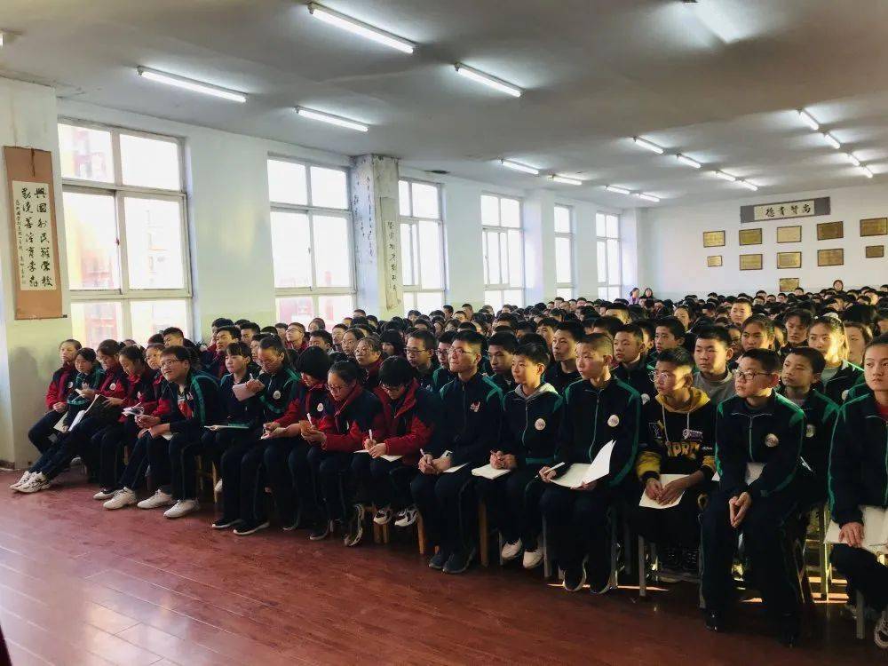 人生励志书籍排行榜_年度图书排行榜发布天津人爱读小说和励志书