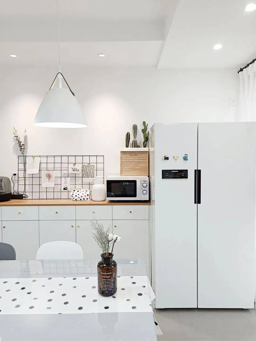 这套90平居室的隐藏式冰箱设计，提升100%颜值|空间|室内设计|卡普空间设计 - 原创作品 - 站酷 (ZCOOL)