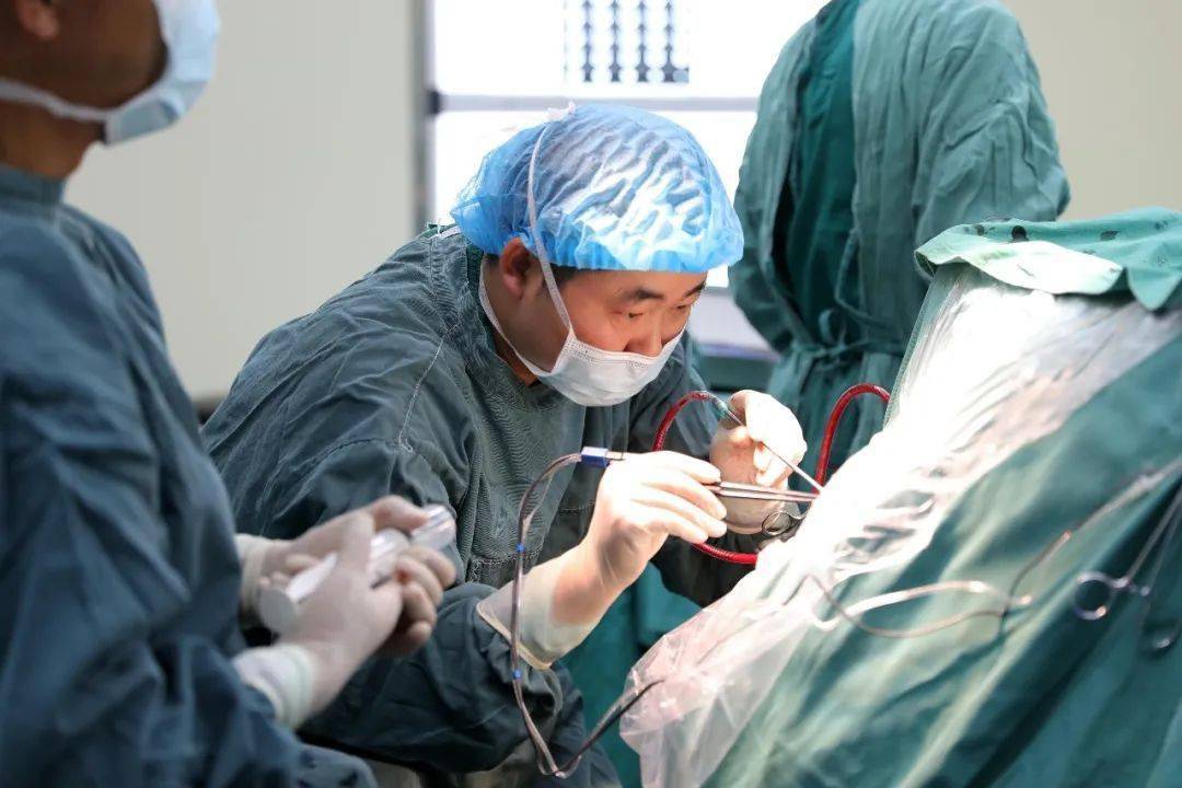天康医院成功开展院史上首例脑外科手术——左侧颞部钻孔引流术