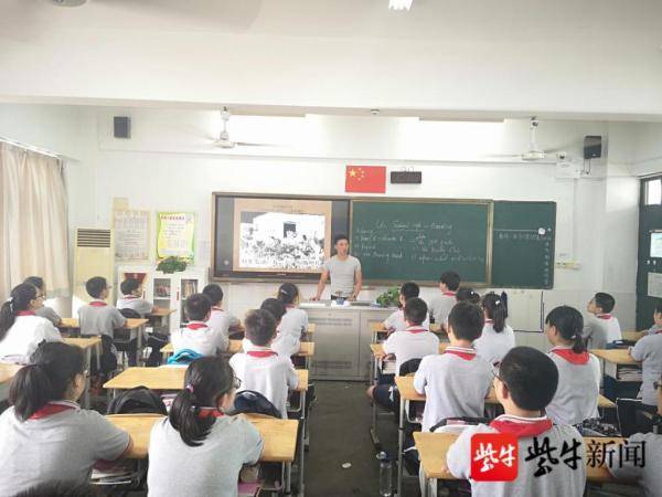 十三中|南京市第十三中学，8位体育老师5位是班主任