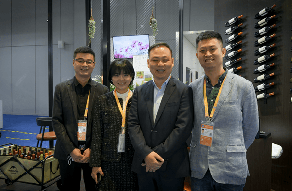 智利华人人口有多少_智利华人与当地女人