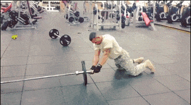 健身|美国大兵变态的肌肉训练，看完大写的服......