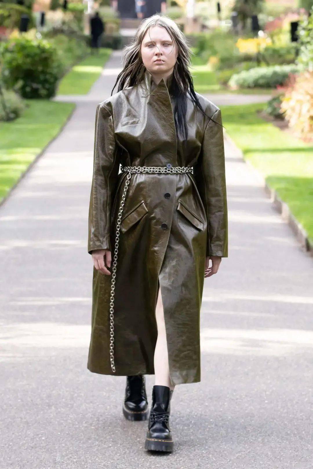 Art|来自“跨性别者”独特的穿衣方式，“我们不在乎时尚界想要什么，只想要做自己。