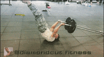 健身|美国大兵变态的肌肉训练，看完大写的服......