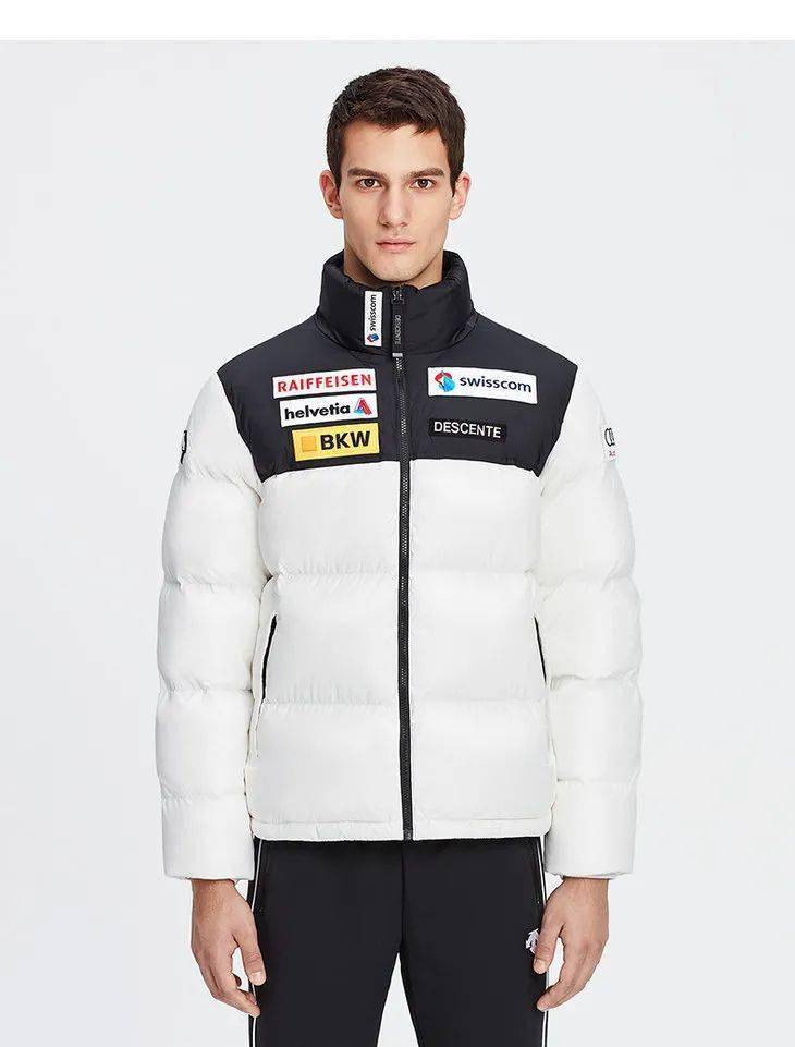 周冬雨|女孩们，撑得很累吧......像周冬雨一样套羽绒服不好吗！？