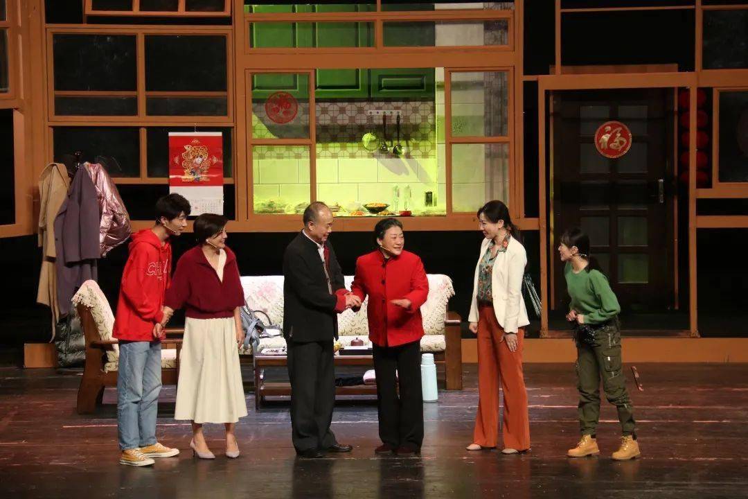 家庭圆满短剧，免费观看，感受幸福时刻，免费观看，家庭圆满短剧，尽享幸福时刻
