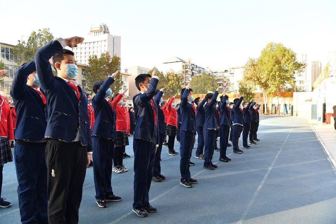 【东风西路小学】"让消防意识永驻心间"主题升旗仪式