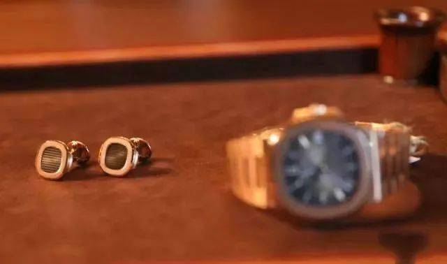 男士|会戴珠宝的男人，品味不会差 。