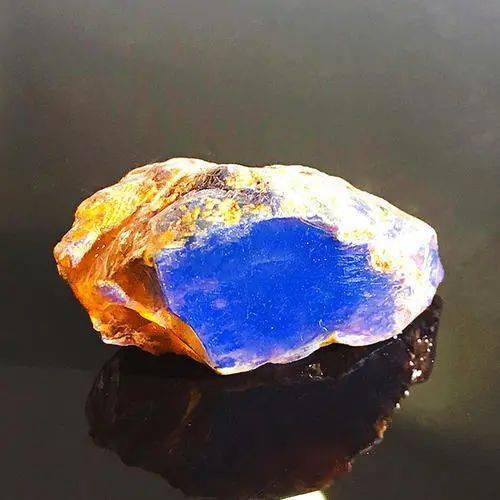 蓝色|这个色系的珠宝，高级温和又迷人，每一种都是美哭的节奏！